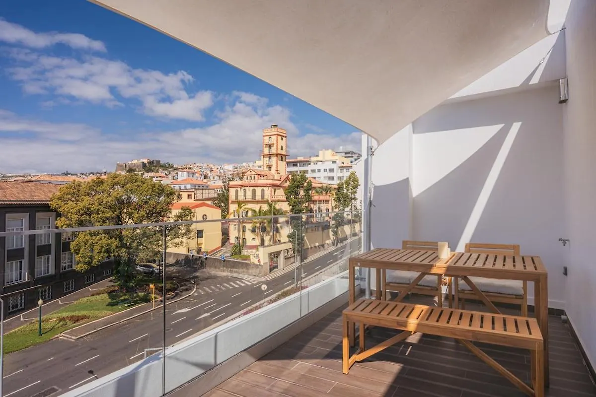 Madeira Rooftop Studio, Ocean & City View Funchal  Portugal