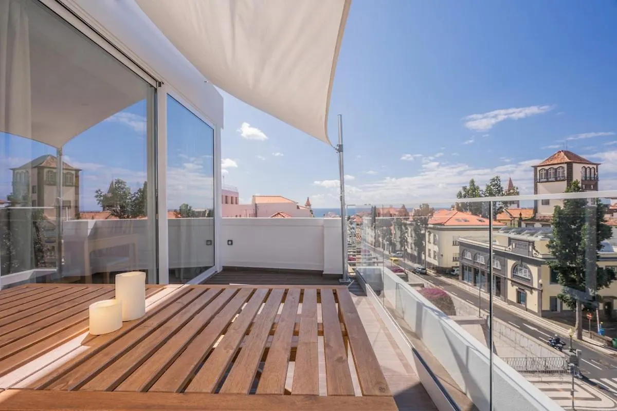 Madeira Rooftop Studio, Ocean & City View Funchal  Funchal (Madeira)