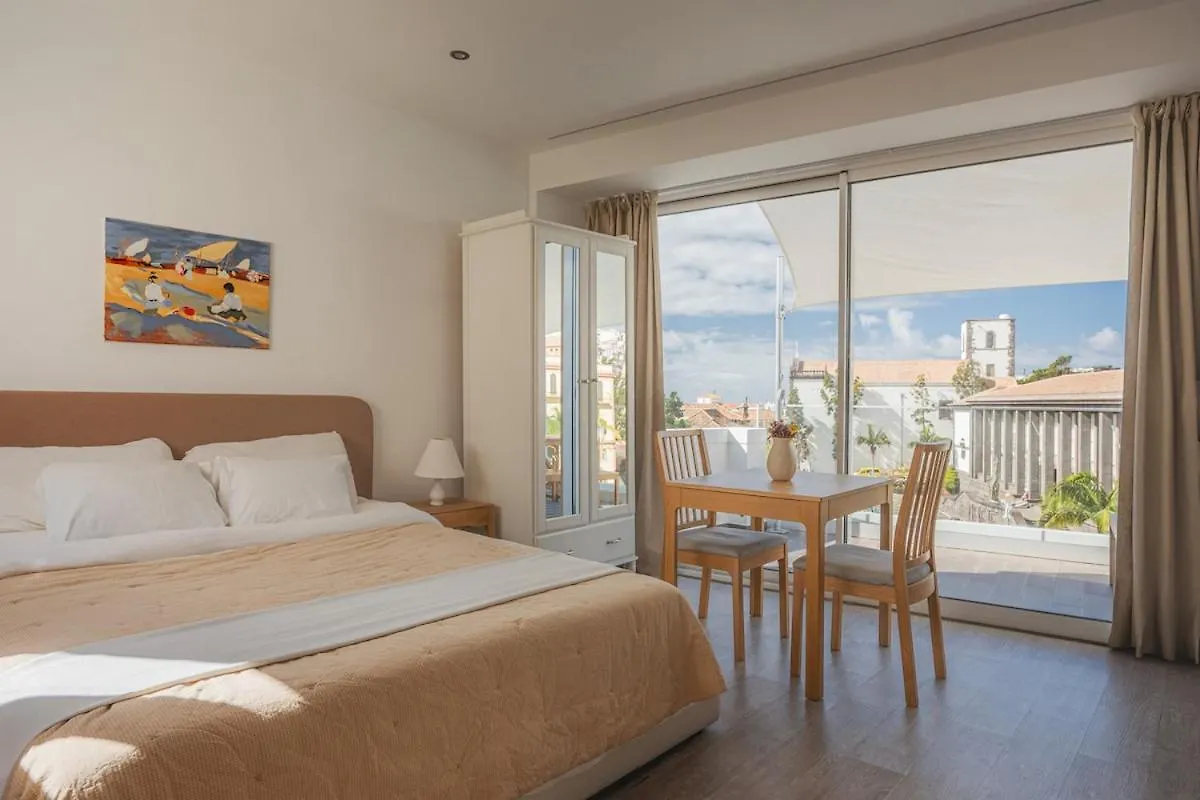 Madeira Rooftop Studio, Ocean & City View Funchal